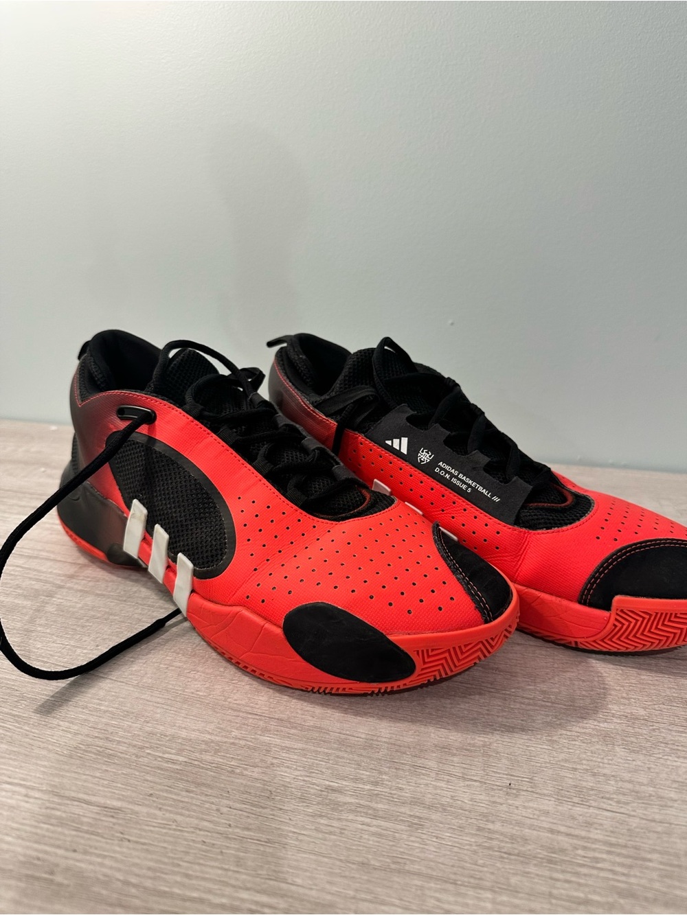 Adidas D.O.N. Issue #5 Men’s Basketball Shoes 11.5 Orange